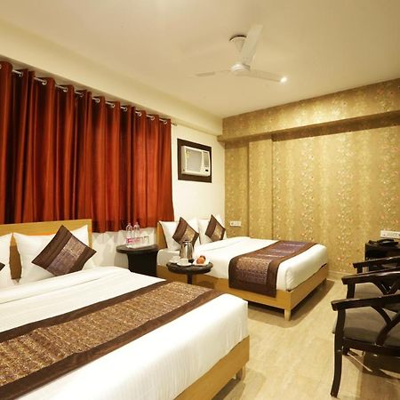 Hotel Airport Star Új-Delhi Kültér fotó
