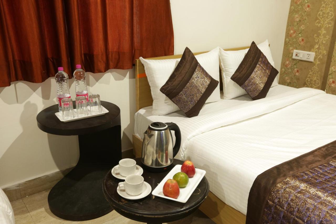 Hotel Airport Star Új-Delhi Kültér fotó