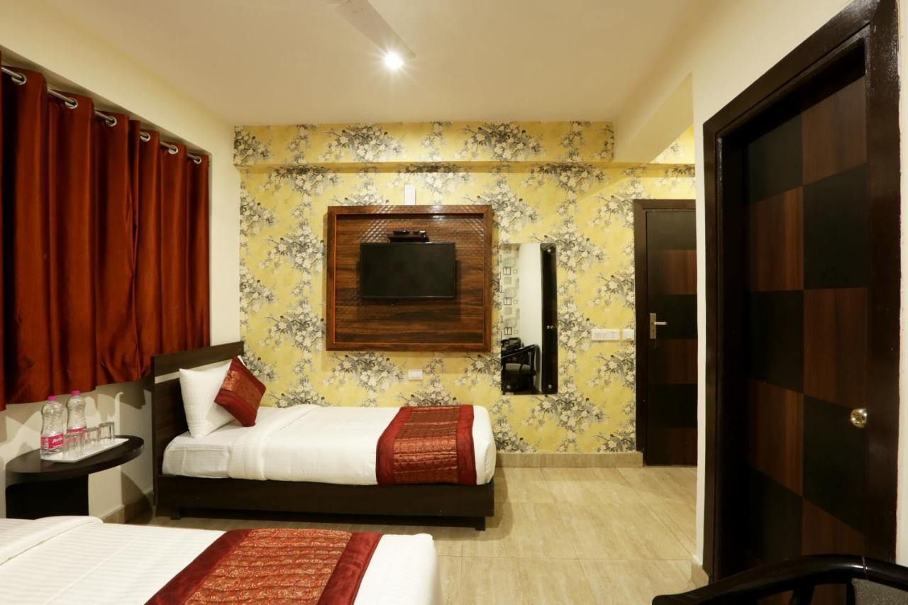 Hotel Airport Star Új-Delhi Kültér fotó