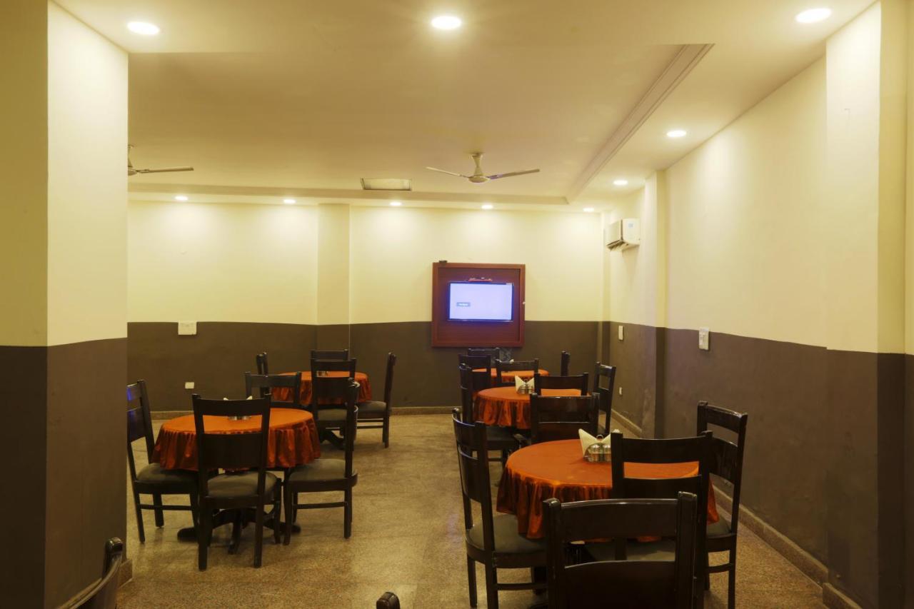 Hotel Airport Star Új-Delhi Kültér fotó