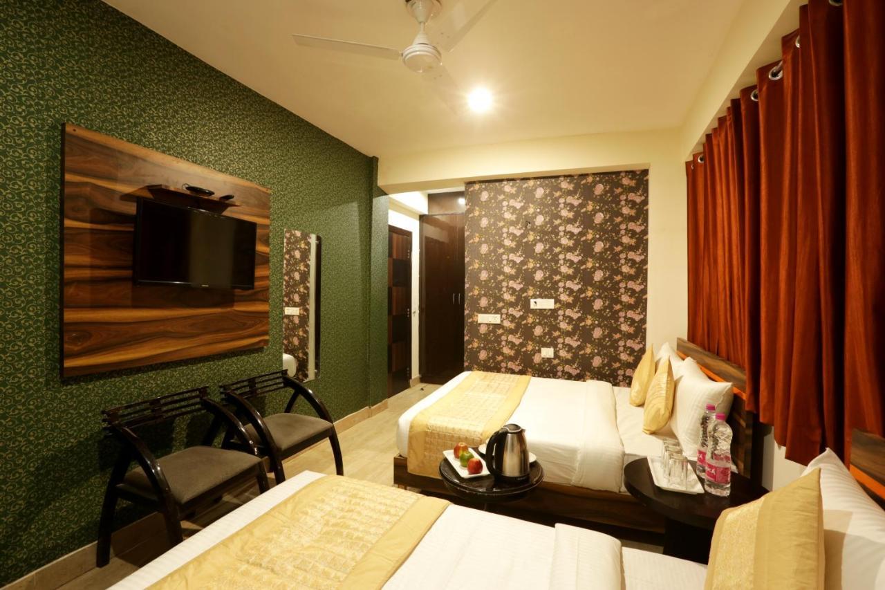 Hotel Airport Star Új-Delhi Kültér fotó